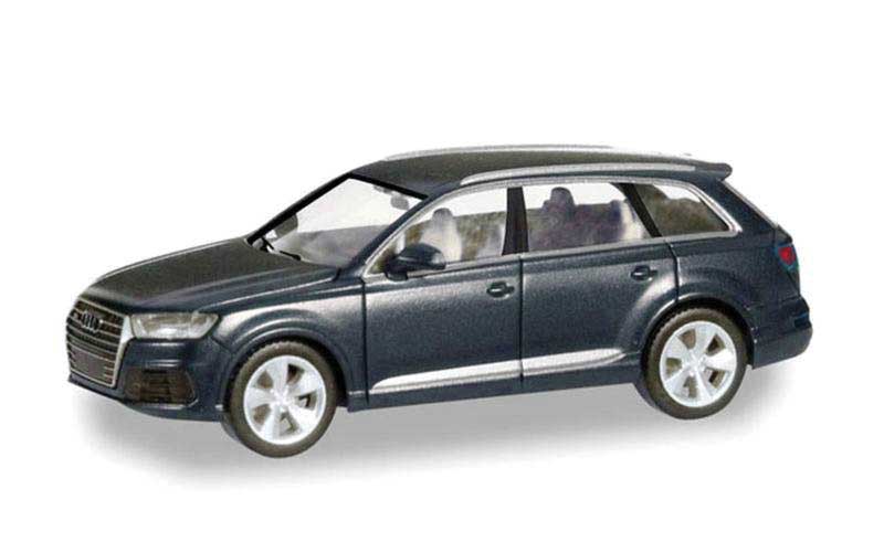 Audi Q7 Crossover SUV - Assembled -- Various Metallic Colors