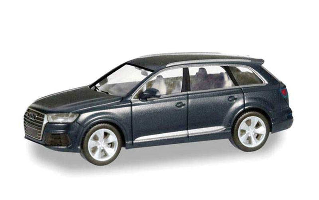 Audi Q7 Crossover SUV - Assembled -- Various Metallic Colors