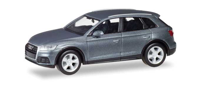 Audi Q5 SUV - Assembled -- Various Metallic Colors