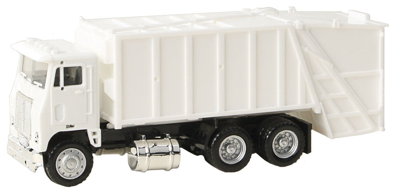 Peterbilt Sleeper Cab -- With 48' Cattle Trailer