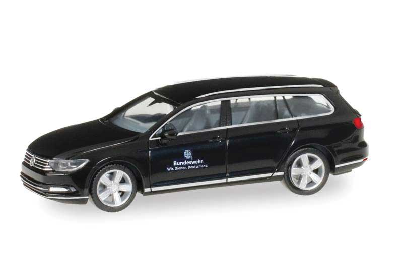 Volkswagen Passat Station Wagon - Assembled -- German Army (black, German Lettering)
