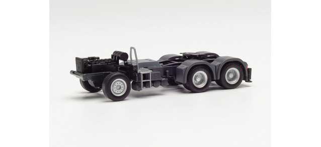 MAN 3-Axle Tractor Chassis with Crane Support Frame -- pkg(2)