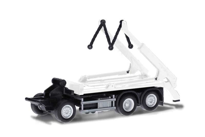 MAN 3-Axle Chassis, Skiploader Frame -- pkg(2)