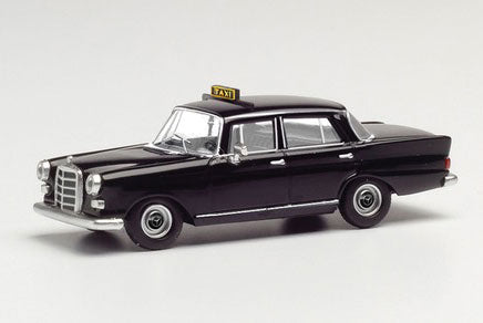 Mercedes-Benz 200 Tail Fin Taxi - Assembled -- Black