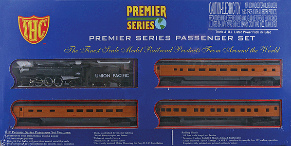 Steam Passenger - With Track & Power Pack -- Union Pacific Streamlined 4-6-2 w/3 Corrugated Side Cars