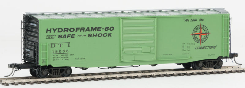 PS-1 50' Boxcar w/9' Door - Ready to Run -- Detroit, Toledo & Ironton #18055 (As-Built 1962, green)