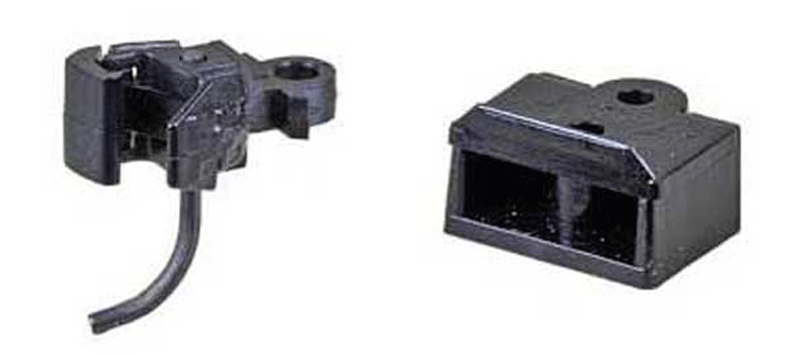 Knuckle Couplers -- Body-Mounted Centerset w/Short Narrow Gear Box 1 Pair-1