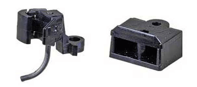 Knuckle Couplers -- Body-Mount Large Offset w/Short Narrow Gear Box-1