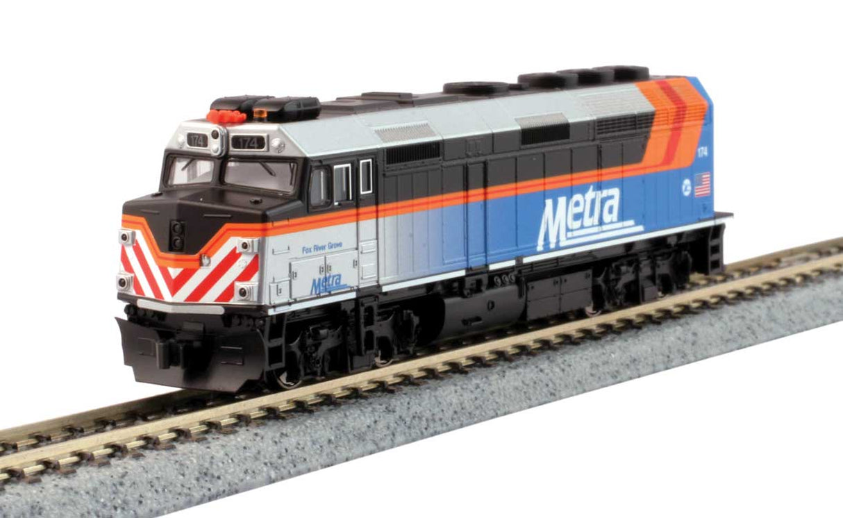 Commuter Train Set -- Metra F40PH (2018 Scheme), 3 Bi-Level Cars, Track Oval, Power Pack-2