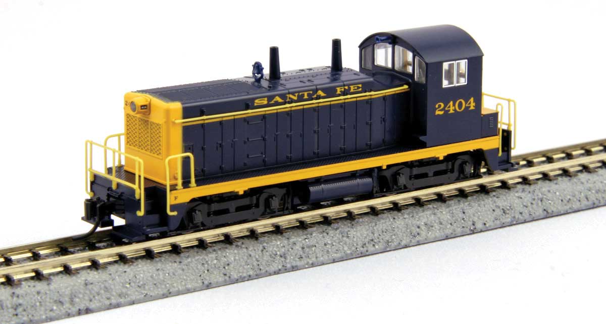 EMD NW2 - Standard DC -- Santa Fe #2412 (Pinstripe; blue, yellow)
