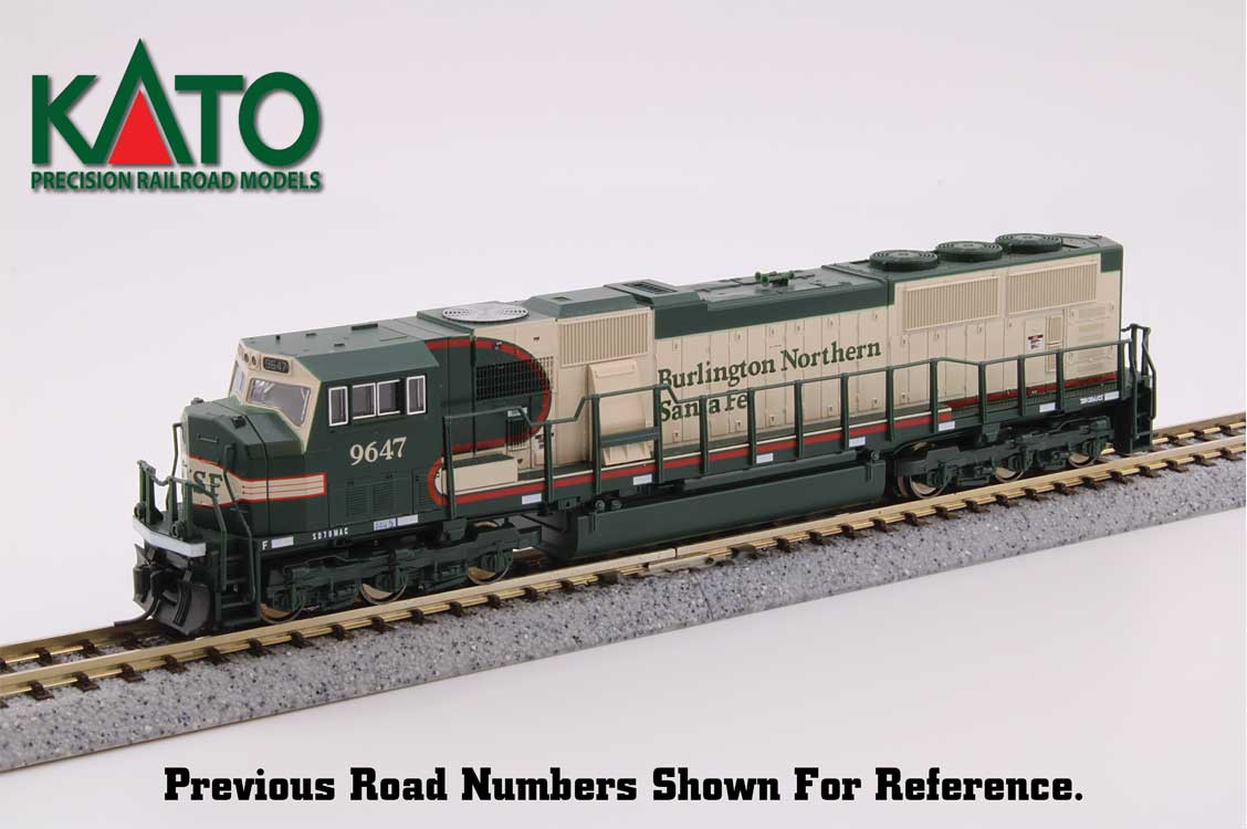 EMD SD70MAC w/Cab Headlight - Standard DC -- Burlington Northern Santa Fe #9647 (Early Merger Warbonnet, cream, green)-2