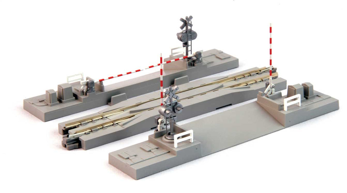 Crossing Gate and Rerailing Track - Unitrack -- 4-7/8"  124mm Track Section