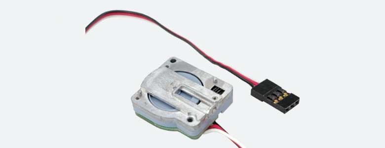 Linear Servo -- 4.5mm Movement w/Microcontroller, 30cm Leads