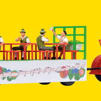 Lanz Tractor w/Parade Float & 5 Figures