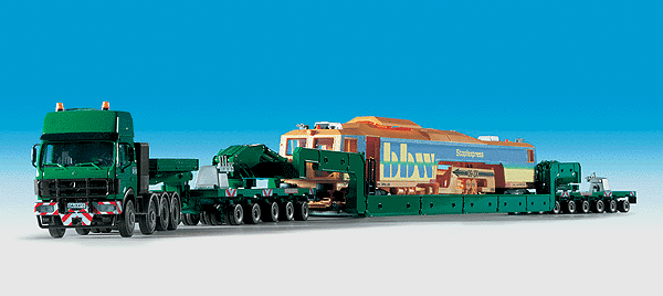European Trucks - Tractor/Trailer - Mercedes SK 4-Axle Heavy Tractor -- w/11-Axle Heavy-Duty Flatbed Trailer & Rail Tamper Load
