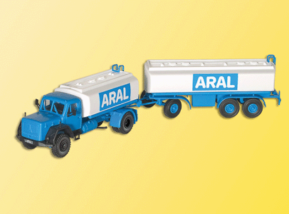 European Trucks - Magerius Duetz -- Fuel Delivery Truck w/Matching 3-Axle Tank Trailer ARAL