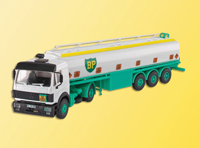 European Truck - Mercedes-Benz Semi Tractor w/Tanker - Kit -- British Petroleum