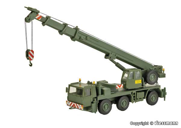Liebherr LTM 1050/3 Crane Truck - Kit -- German Army (green)