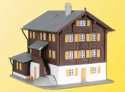 Farmhouse in Elm -- 7.5 x 6 x 6cm