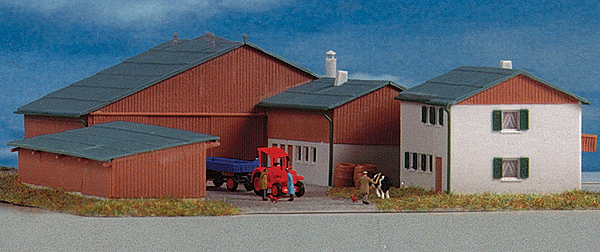 Farm -- Kit - 10-3/4 x 7-15/16 x 2-3/8"  27.3 x 20.2 x 6cm-1
