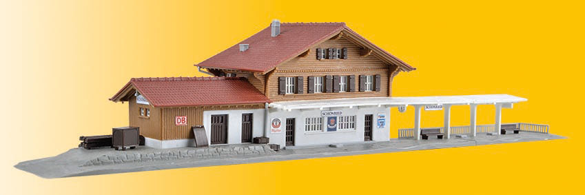 Schonried Train Station -- Kit - 12 x 2-9/16 x 2-7/16"  30.5 x 6.5 x 6.2cm-2