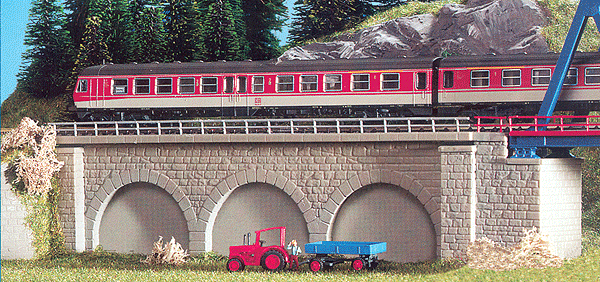 Center Stone Arched Arcades -- 33.9cm