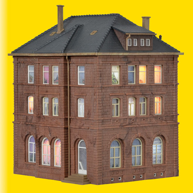 Railway Operations Office w/Lights -- Kit - 5-5/16 x 4-15/16 x 6-5/8"  13.5 x 12.5 x 16.8cm-1