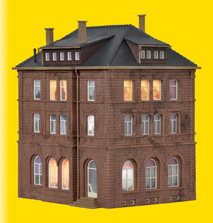 Railway Operations Office w/Lights -- Kit - 5-5/16 x 4-15/16 x 6-5/8"  13.5 x 12.5 x 16.8cm-2
