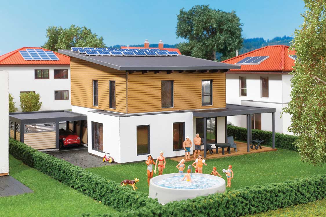 Saskia Cube House with Carport -- Polyplate Kit - 11.9 x 15.4 x 9.5cm-2
