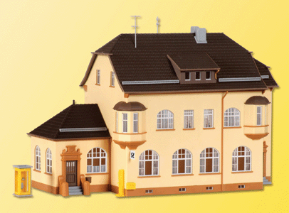Post Office in Munderkingen -- 9-1/4 x 4-3/8 x 6-5/16"  23.5 x 11 x 18cm