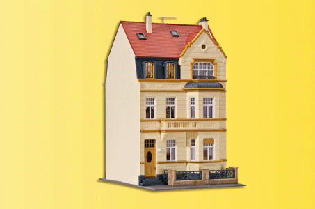 Townhouse with Bay Window in Bonn -- 3-7/8 x 5-5/16 x 7-1/8"  10 x 13.5 x 18cm