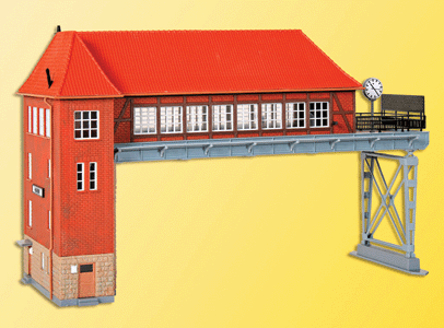 Hamm Bridge Signal Box -- 28 x 10 x 16.5cm