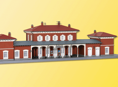 Feldafing Station -- 64 x 19 x 17cm