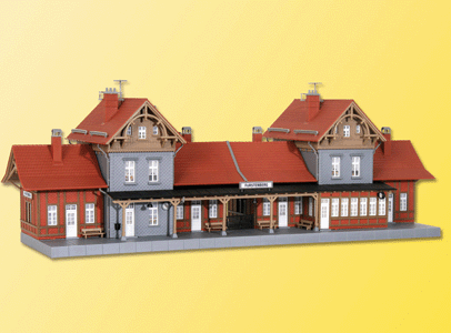 Furstenberg Station -- 42 x 15 x 14cm
