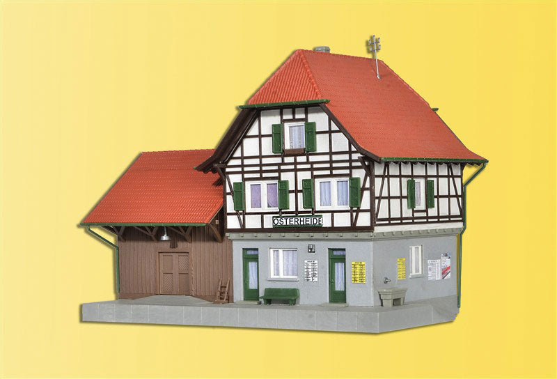 Osterheide Train Station w/Floor-Moount LED Lighting -- Kit - 7-1/2 x 5-1/2 x 6-5/16"  19 x 14 x 16cm