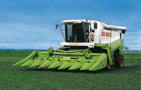 30 Years Kibri - Farm Machinery -- CLAAS 480 Combine w/Trailer For Cutting Head