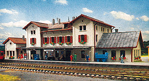 Ensingen Station -- 13 x 4-1/4" 33 x 11cm