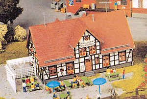 Cafe "Spreewaldeck" -- 6-13/16 x 4 x 4" 17 x 10 x 10cm