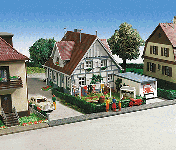 Country House w/Garage -- 4 x 3-5/8 x 4"  10 x 9 x 10cm