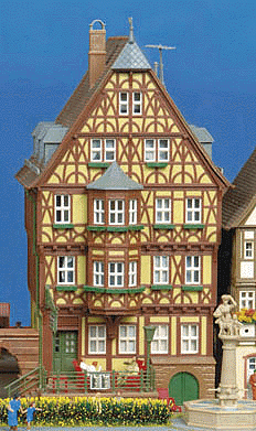 Half-Timbered House w/Bay Windows -- 15 x 10 x 20cm
