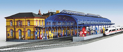 Bonn Station w/Platform Shelter 20th Anniversary Set -- Includes (1) #9521 & (2) #9523