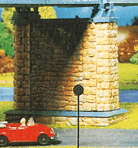 Middle Bridge Pier -- 3-1/8"   8cm  High