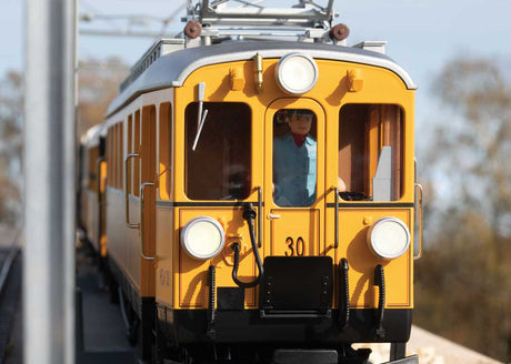 Class ABe 4/4 Electric Railcar - Sound and DCC -- Rhaetian Railway RhB #30 (Era VI, Bernina Scheme, yellow, silver)-3