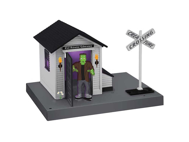 Automatic Gateman w/Shanty -- Assembled - Frankenstein's Monster 7 x 5-3/4 x 4-3/4"  17.5 x 14.3 x 11.8cm