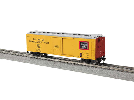 40' Steel Reefer - Ready to Run -- Chicago, Burlington & Quincy #76060 (yellow, silver, Boxcar Red)