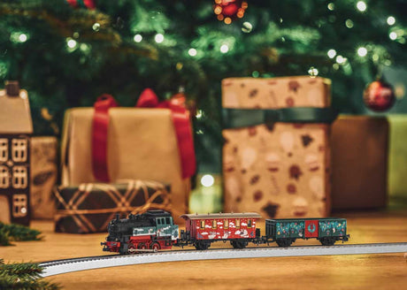 Marklin Christmas Starter Set - 3-Rail - Digital - Start Up -- 0-6-0T, 3 Cars, Snowy C-Track Oval, Controller, Power Pack-3