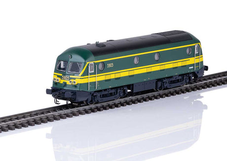 Class 59 Diesel - 3-Rail - Sound and Digital -- Belgian State Railways SNCB/NMBS #5905 (Era VI 1989, green, yellow, black)-1