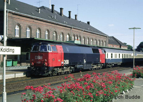 Class MZ Diesel - 3-Rail - Sound and Digital -- Danish State Railways DSB (Era IV 1970s-1980s, black, red)