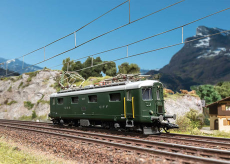 Class Re 4/4 I Electric - 3-Rail - Sound and Digital -- Swiss Federal Railways SBB #10011 (Era III 1959, green, silver)-2