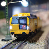 Plasser & Theurer Unimat 09-4x4/4S E3 Ballast Tamper - 3-Rail - Sound and Digi -- Plasser & Theurer (Era VI 2020, yellow, black)